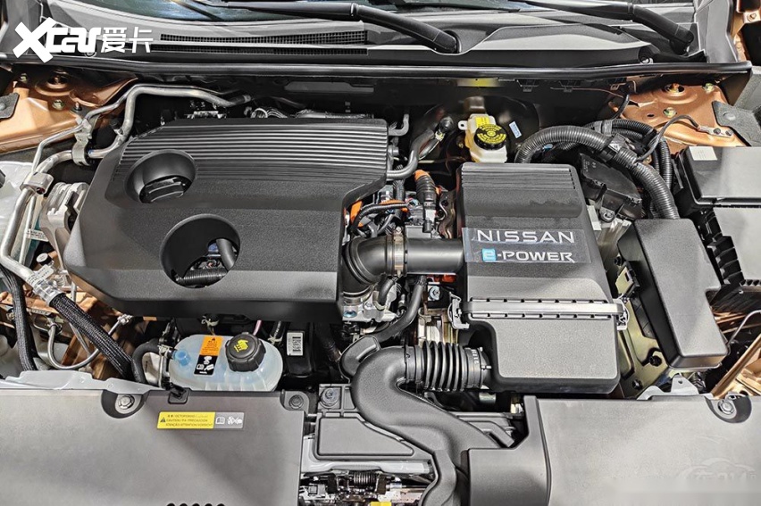 K朗逸为何总卖不过轩逸？J9九游会德系日系家轿P(图1)